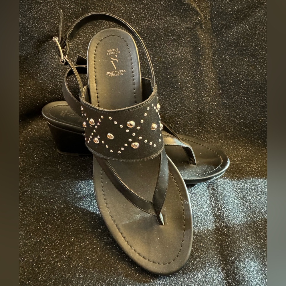 Black simply Vera Vera Wang wedges size 10